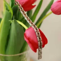 Element Hnedý drevený náramok